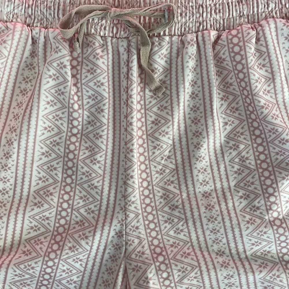Pink Lily Sleep Shorts - Picture 2 of 2